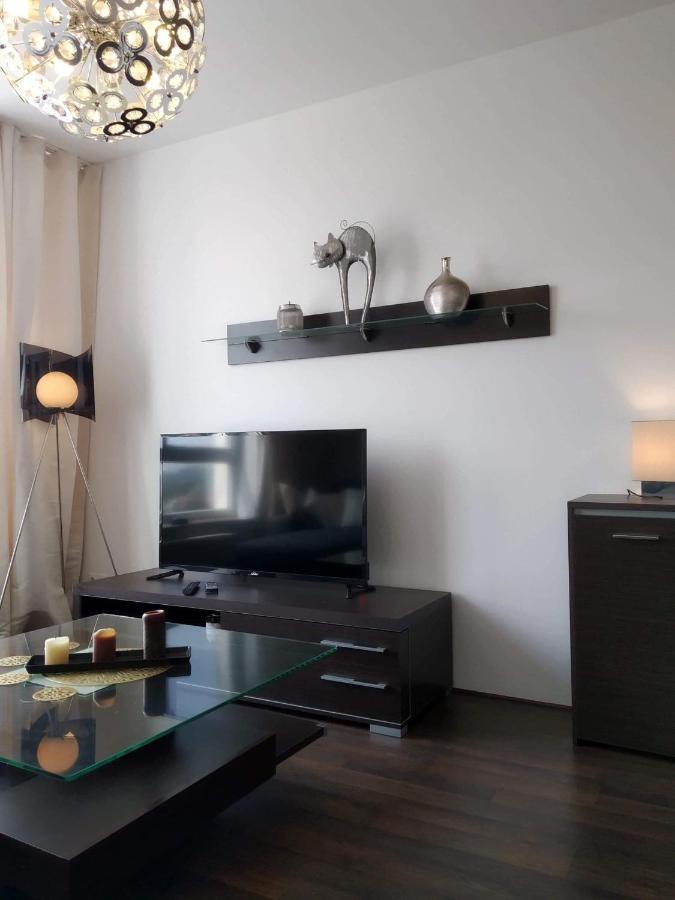 Sunny Penthouse With Roof Gardens Overlooking The Warsaw Palace Of Culture Pruszków Esterno foto
