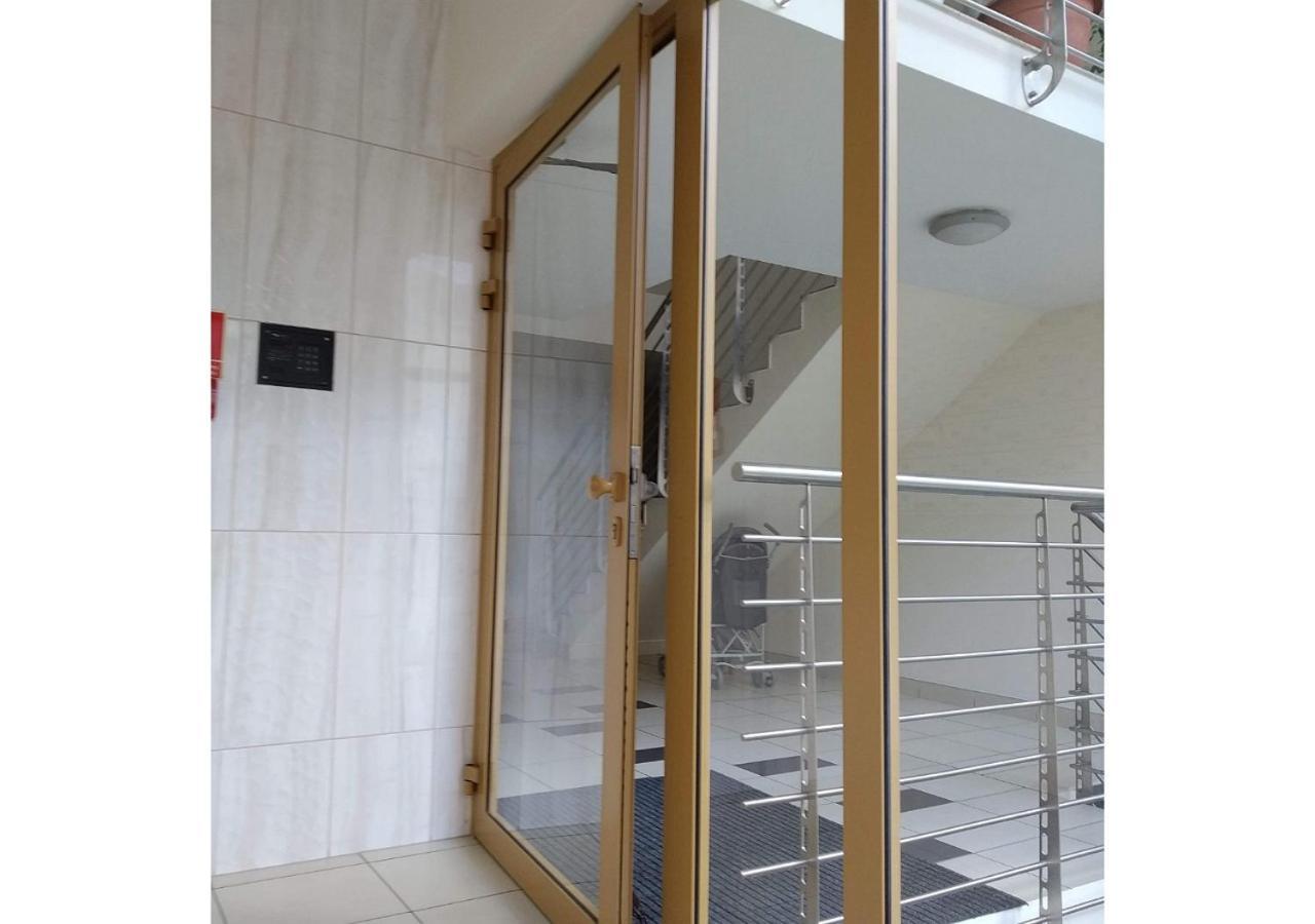 Sunny Penthouse With Roof Gardens Overlooking The Warsaw Palace Of Culture Pruszków Esterno foto